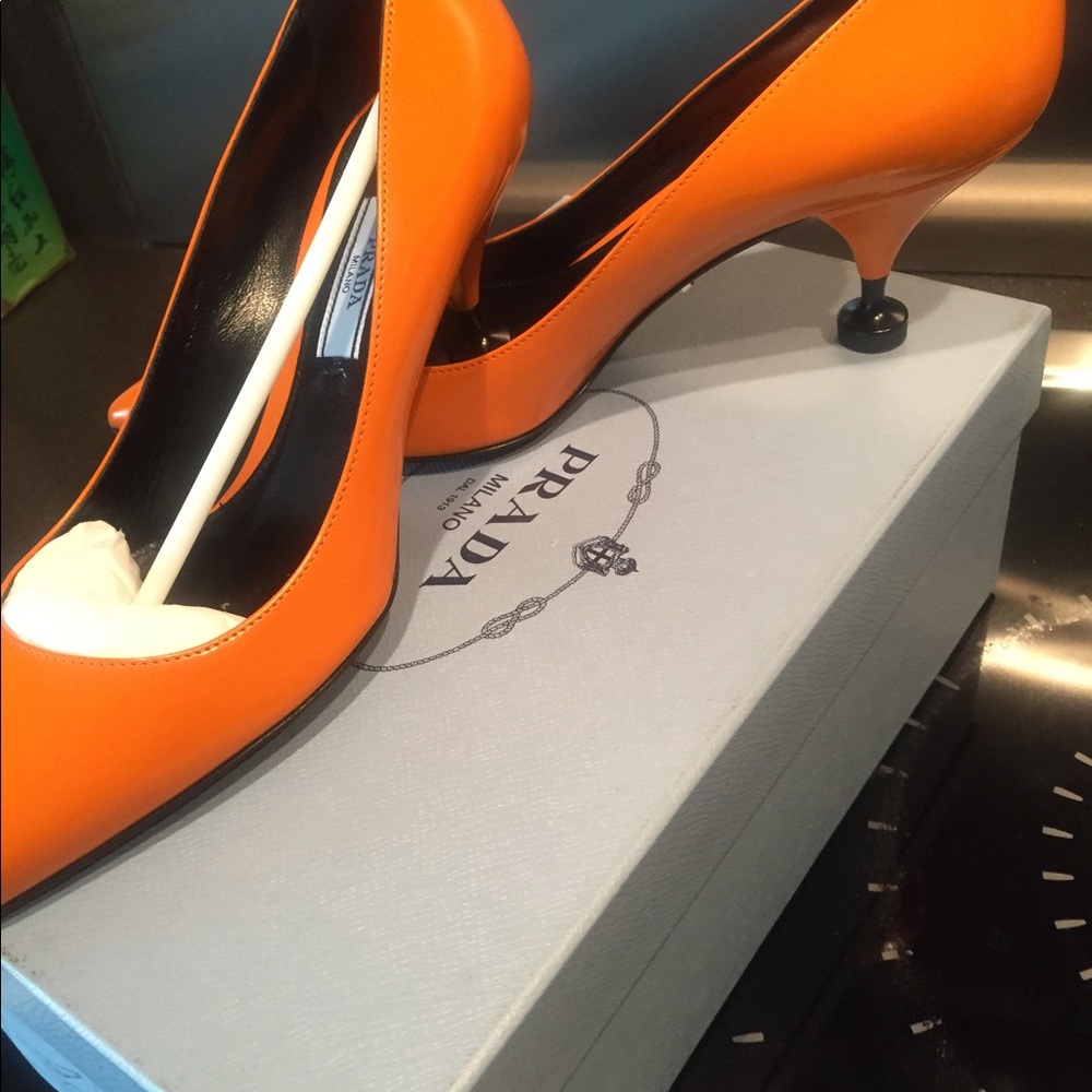 💥SALE💥Brand New authentic PRADA LEATHER SHOES